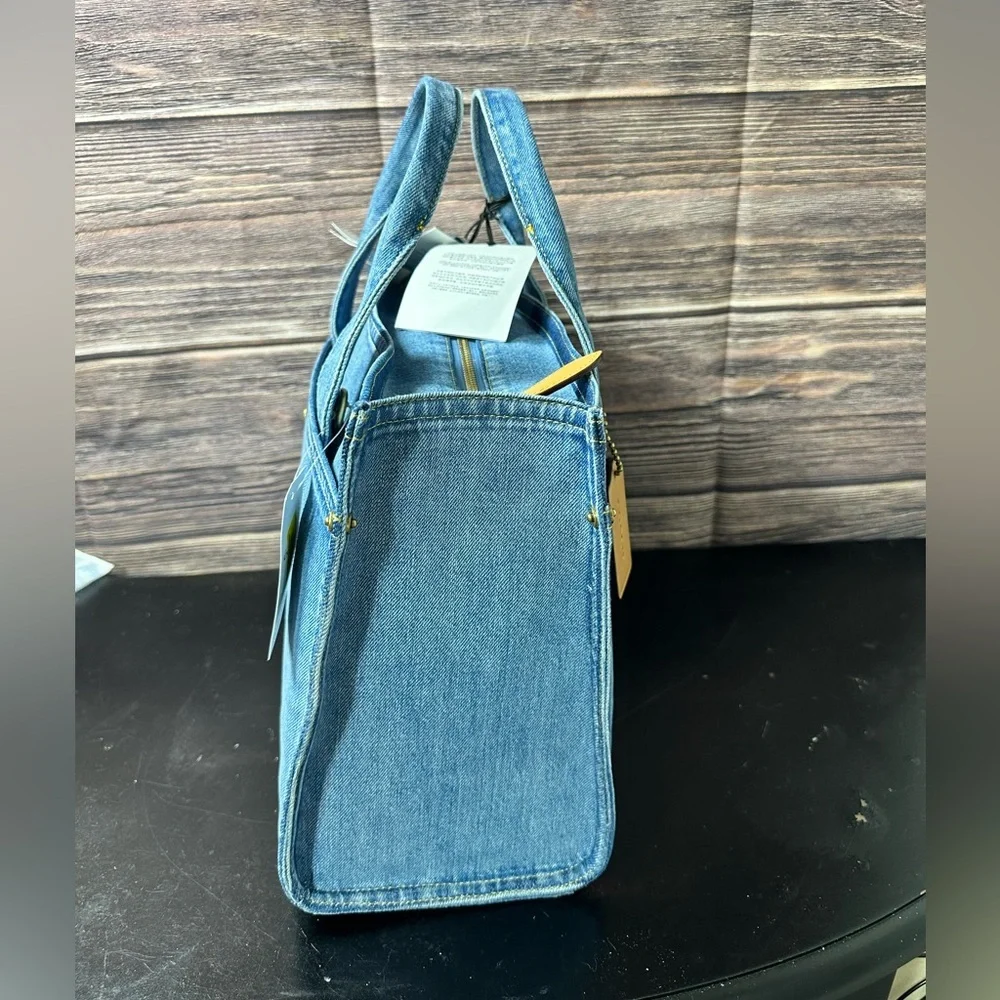 COACh Denim Cargo Tote Bag Color Indigo Denim - Picture 3 of 5